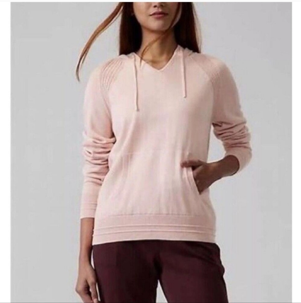 Athleta Evergreen Hoodie Sweater Light Pastel Pink‎ Size Small Petite